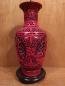 Preview: Rotlack-Vase, geschnitzt mit Messingkorpus  - China - 20. Jahrhundert