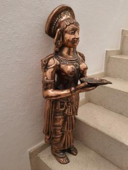 Kupfer-Figur, Göttin Laksmi  - Indien - Mitte 20. Jahrhundert