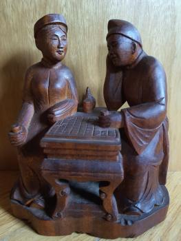 Holz-Figur, Brettspieler  - China - Mitte 20. Jahrhundert