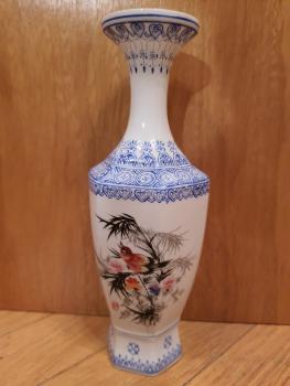 Chinesische Vase, Porzellan