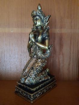 Apsara-Figur, mit viel Glitzer  - Thailand - 21. Jahrhundert