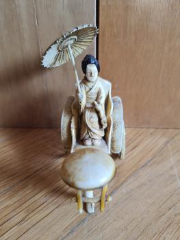 Bakelit-Figur, Rikscha-Fahrer  - Japan - Mitte 20. Jahrhundert