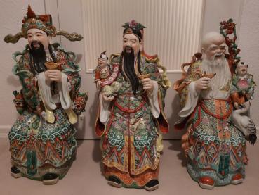 3 Figuren, (65/65/72cm) Porzellan  - China - 20. Jahrhundert