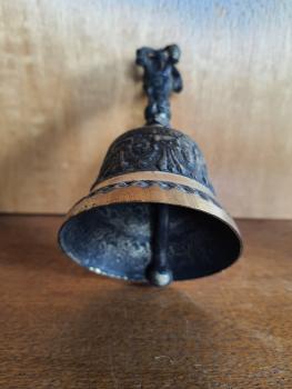 Glocke mit asiatischen Ornamenten, antik - Asien -