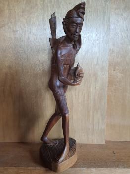 Holz-Figur, Bauer mit Huhn  - Bali - 20. Jahrhundert