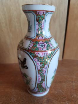 Asiatische Vase, Porzellan - China -