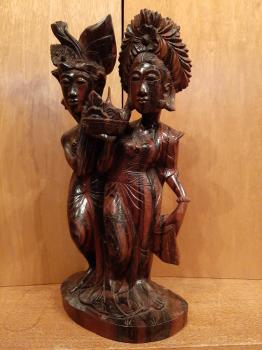 Holz-Figur, Zwei Landfrauen  - Bali - Mitte 20. Jahrhundert