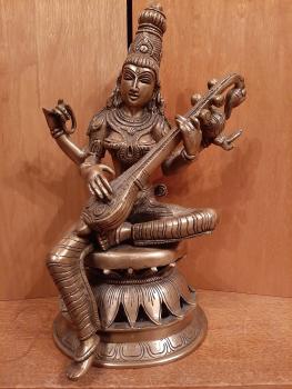 Messing-Figur, Göttin Sarasvati  - Indien - 21. Jahrhundert