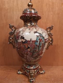 Deckel-Vase, Porzellan  - China - 20. Jahrhundert