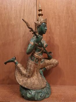 Bronze-Figur, Apsara mit Vina  - Thailand - 2. Hälfte 20. Jahrhundert