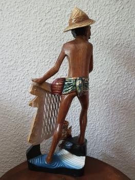 Figur aus Holz, handgearbeitet, Fischer mit Netz - Indonesien -
