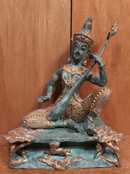 Bronze-Figur, Tempelmusiker auf Sockel  - Thailand - Mitte 20. Jahrhundert