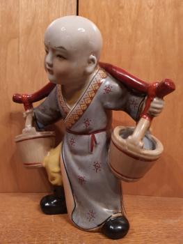 Porzellan-Figur  - China - 20. Jahrhundert