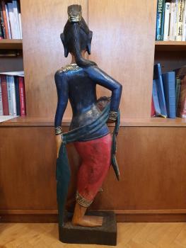 Holz-Figur, (102cm) Festtracht  - Thailand - 20. Jahrhundert