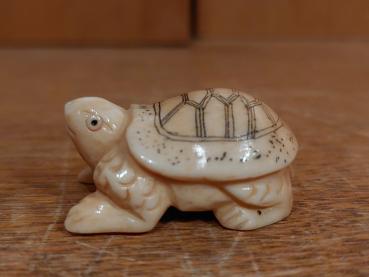 Miniatur-Schildkröte, Elfenbein  - Japan - Um 1900