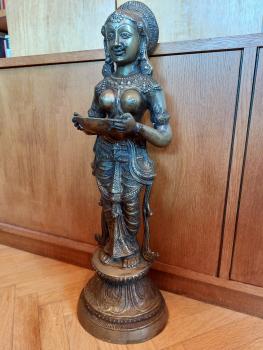 Bronze-Figur, Lakshmi (61,5) - Indien - Mitte 20. Jahrhundert