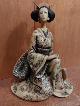 Geisha mit Fächer  - Japan - 21. Jahrhundert