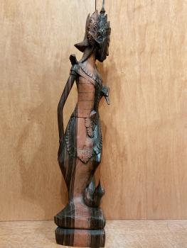 Holz-Figur, Göttin Devi Sri  - Bali - Mitte 20. Jahrhundert