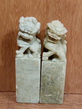 Stempel, 2 Tempellöwen  - China -  Mitte 20. Jahrhundert