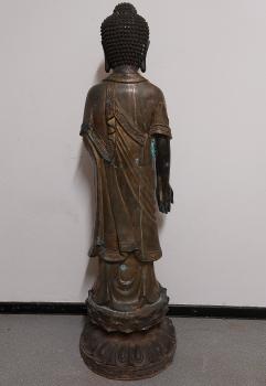 Buddha-Figur, (121cm) Bronze  - Nepal - 2. Hälfte 19. Jahrhundert