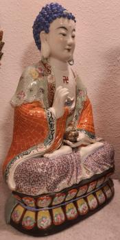 Buddha-Figur, (55cm) Porzellan - China - Mitte 20. Jahrhundert