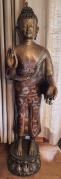 Buddha-Figur, (135cm) Messing  - Thailand - Mitte 20. Jahrhundert