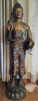 Buddha-Figur, (135cm) Messing  - Thailand - Mitte 20. Jahrhundert