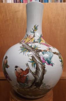 Boden-Vase, (55cm) Porzellan  - China -  20. Jahrhundert