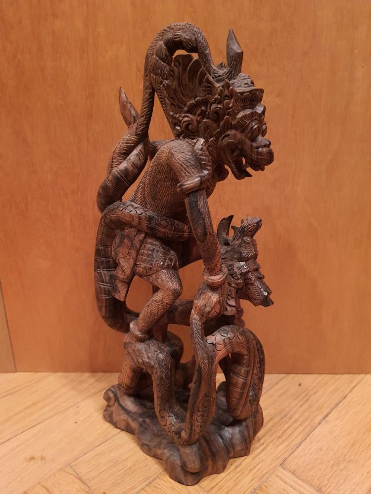 Holz-Figur, Garuda im Schlangenkampf - Bali - Mitte 20. Jahrhundert