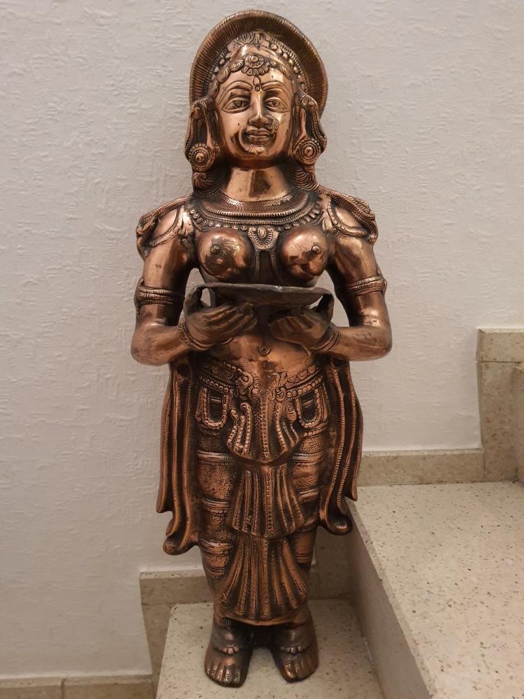 Kupfer-Figur, Göttin Laksmi  - Indien - Mitte 20. Jahrhundert