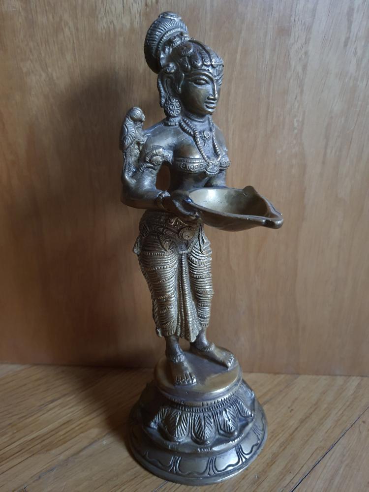 Messing-Figur, Göttin Lakshmi - Indien - 2. Hälfte 20. Jahrhundert