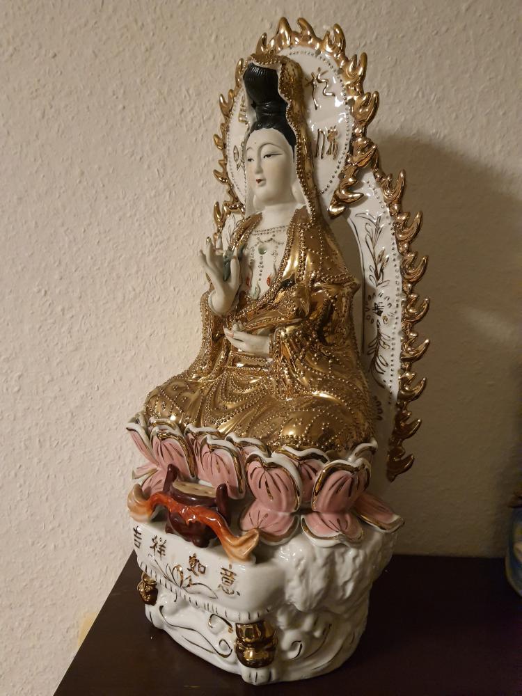 Porzellan-Skulptur- Guanyin - China - Ende des 20. Jahrhunderts