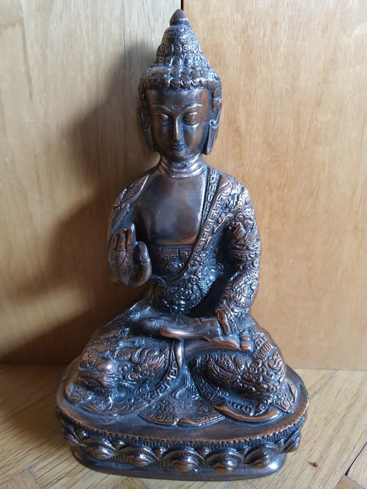 Buddha-Figur, Kupfer/Zinn - Indien - Mitte 20. Jahrhundert