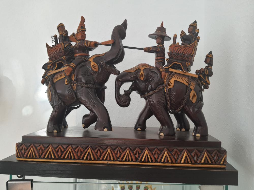 Kriegselefanten, Holz-Figur - Thailand - 2. Hälfte 19. Jahrhundert