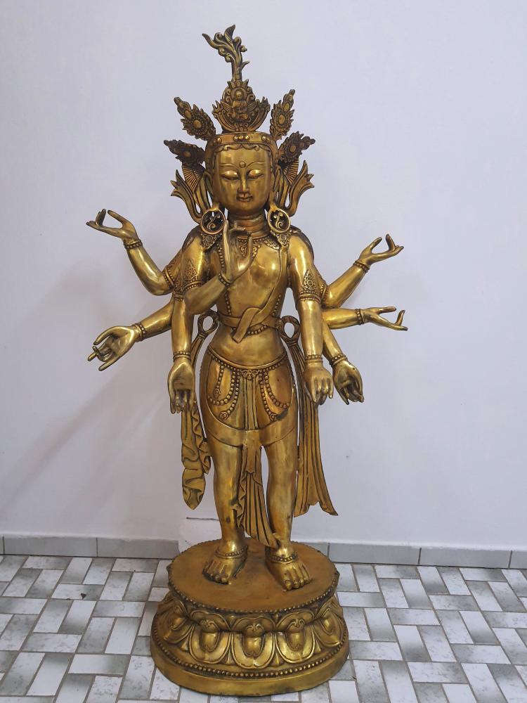 Bronze-Figur, (101cm) Gottheit Kwan Yin - Tibet - Mitte 20. Jahrhundert