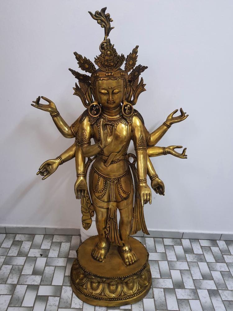Bronze-Figur, (101cm) Gottheit Kwan Yin - Tibet - Mitte 20. Jahrhundert