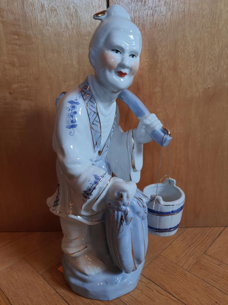 Keramik-Darstellung eines historischen Händlers - China - Mitte 20. Jahrhundert