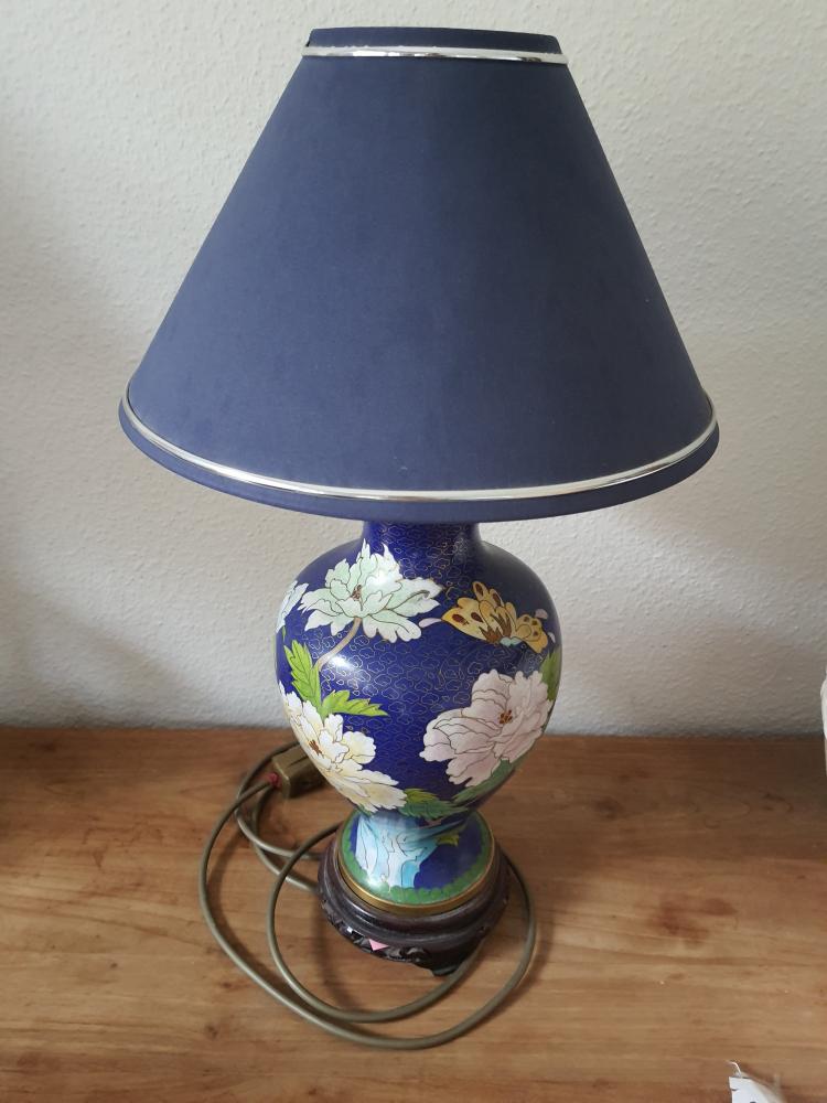 Tisch-Lampe mit Lampenschirm - China - Cloisonné