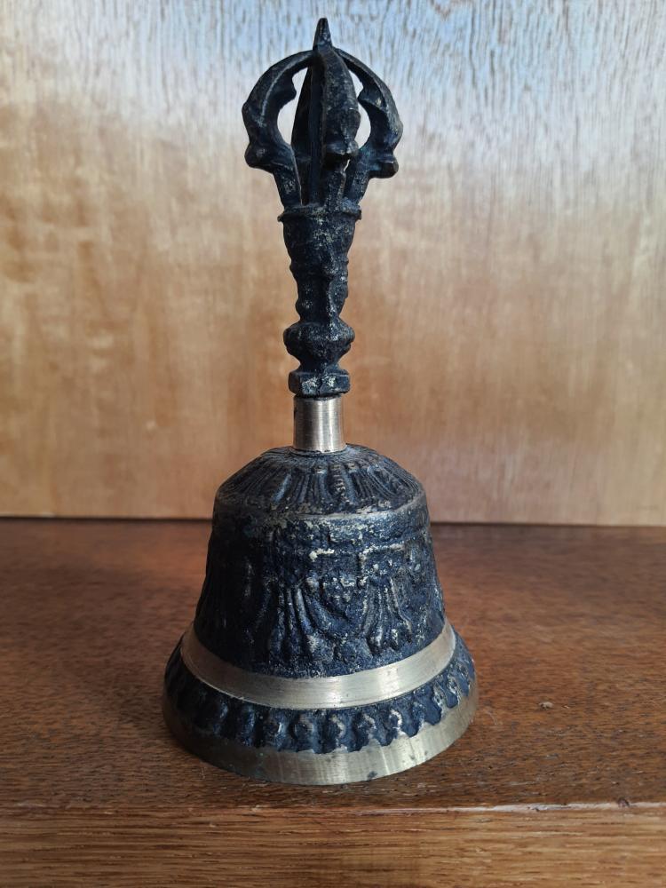 Glocke mit asiatischen Ornamenten, antik - Asien -