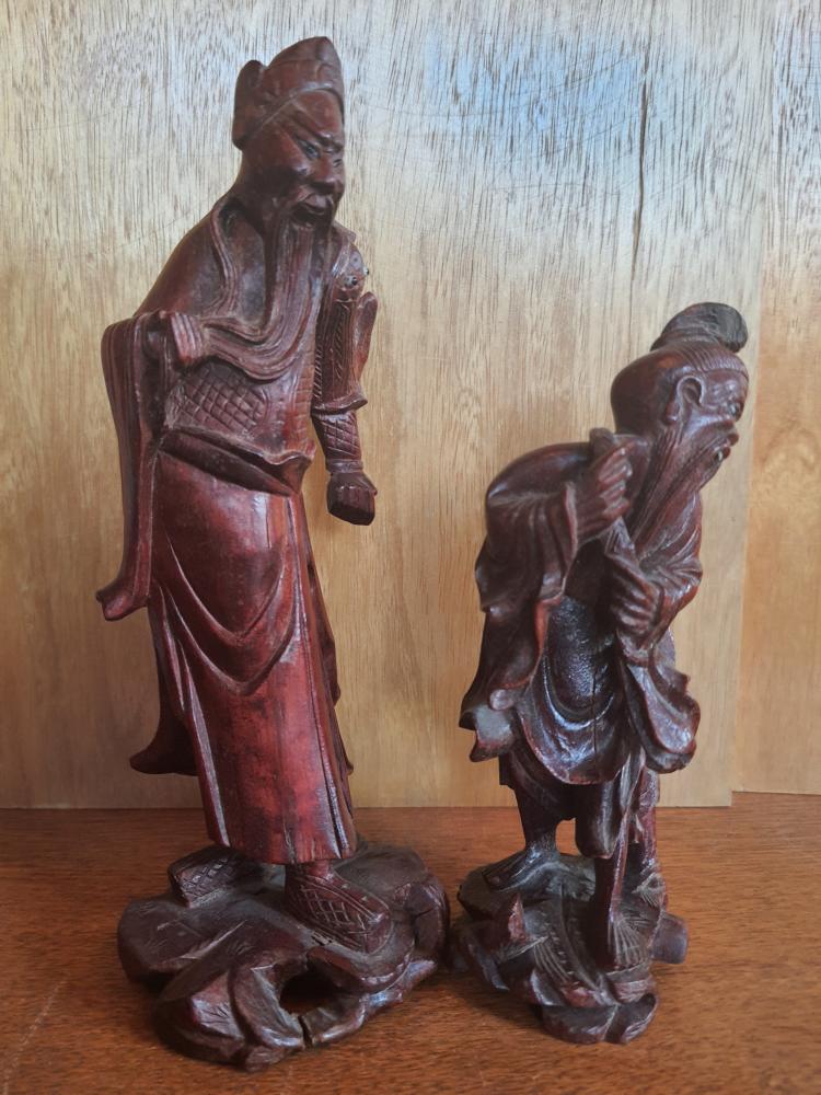 2 Asiatische Figuren, Holz-Schnitzerei  - China - Mitte 20. Jahrhundert