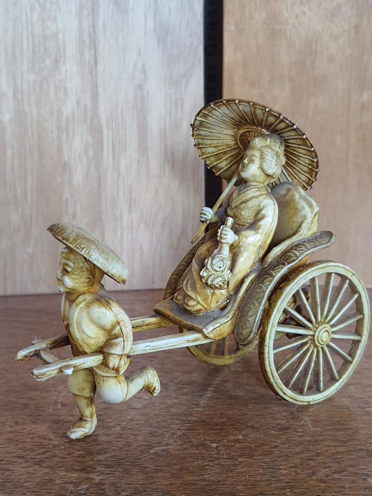 Bakelit-Figur, Rikscha-Fahrer  - Japan - Anfang 20. Jahrhundert