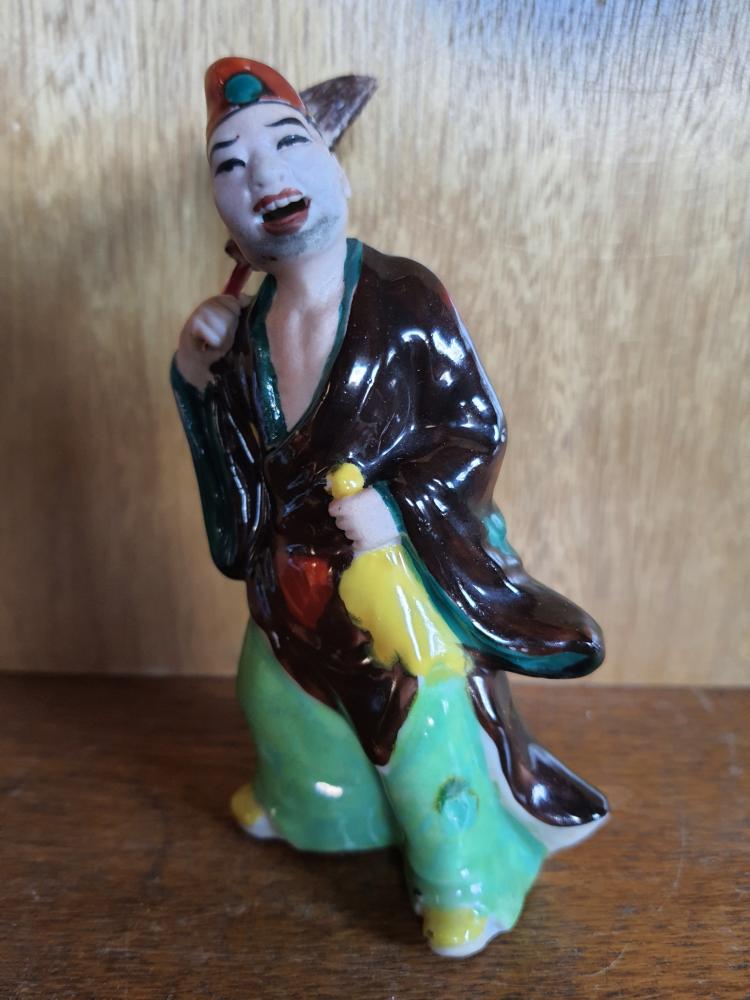 Porzellan-Figur, Dienstbote - China - Mitte 20. Jahrhundert