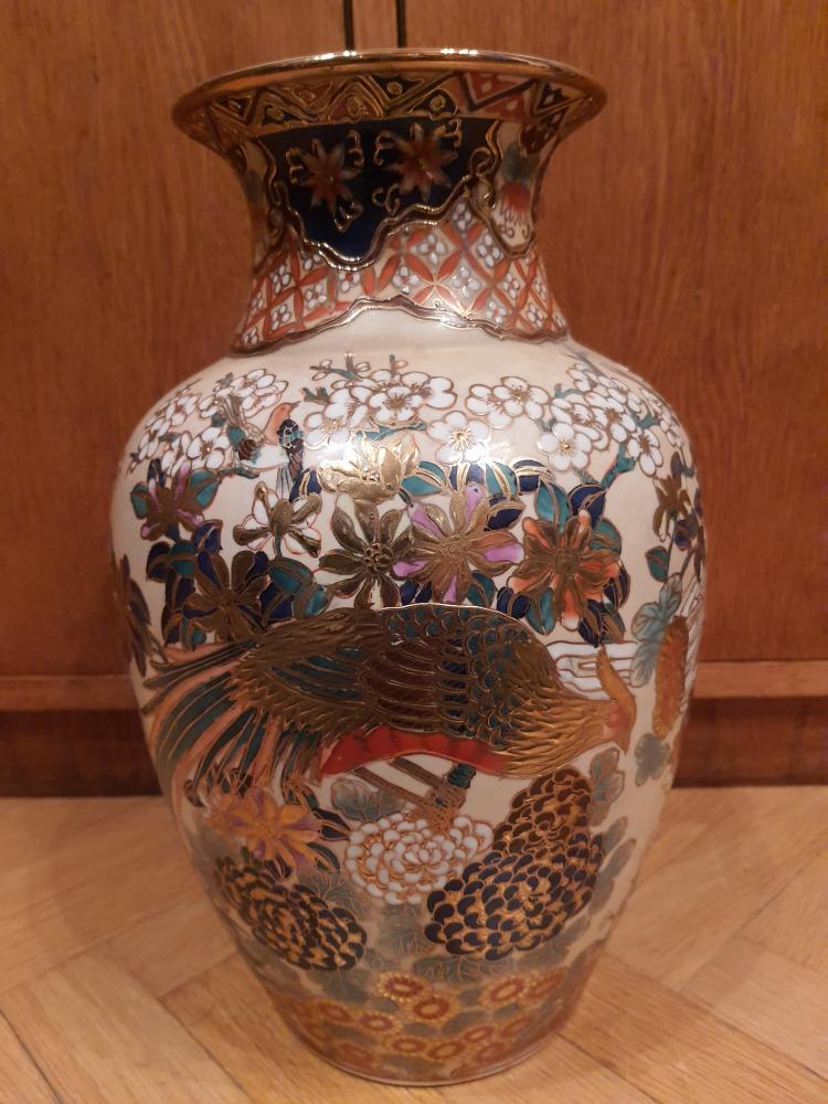 Blumen-Vase, Porzellan  - China - Mitte 20. Jahrhundert