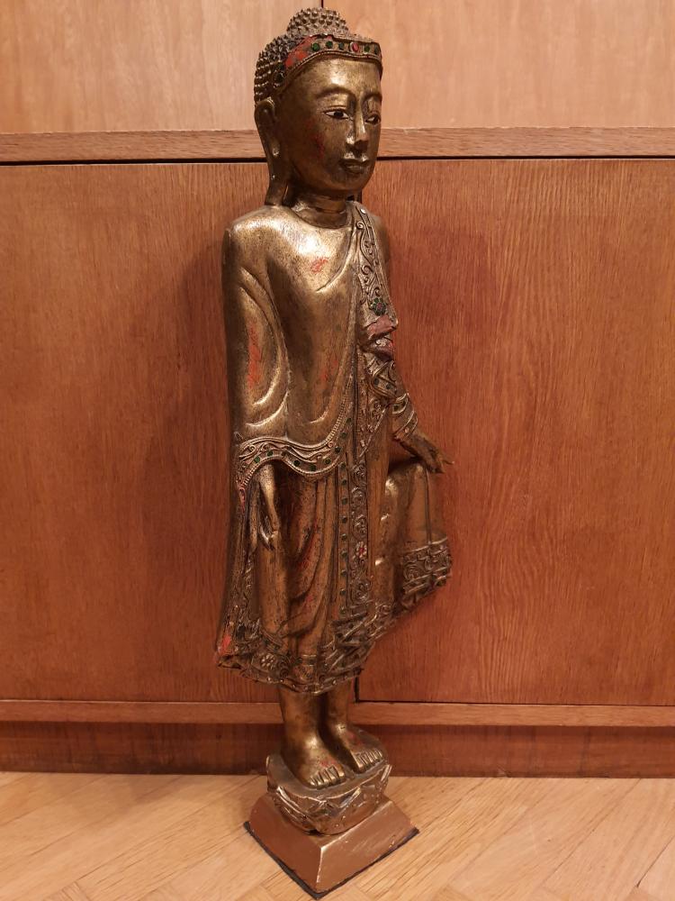 Buddha-Figur, Mandalay, Holz  - Thailand - 1. Hälfte 20. Jahrhundert