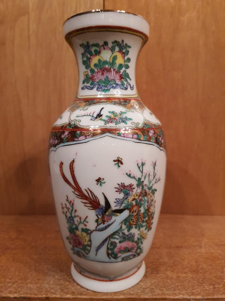 Blumen-Vase, Porzellan  - China - 20. Jahrhundert
