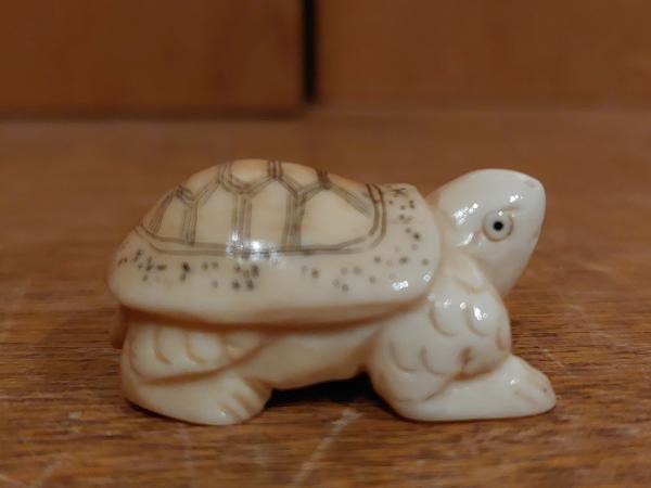 Miniatur-Schildkröte, Elfenbein  - Japan - Um 1900