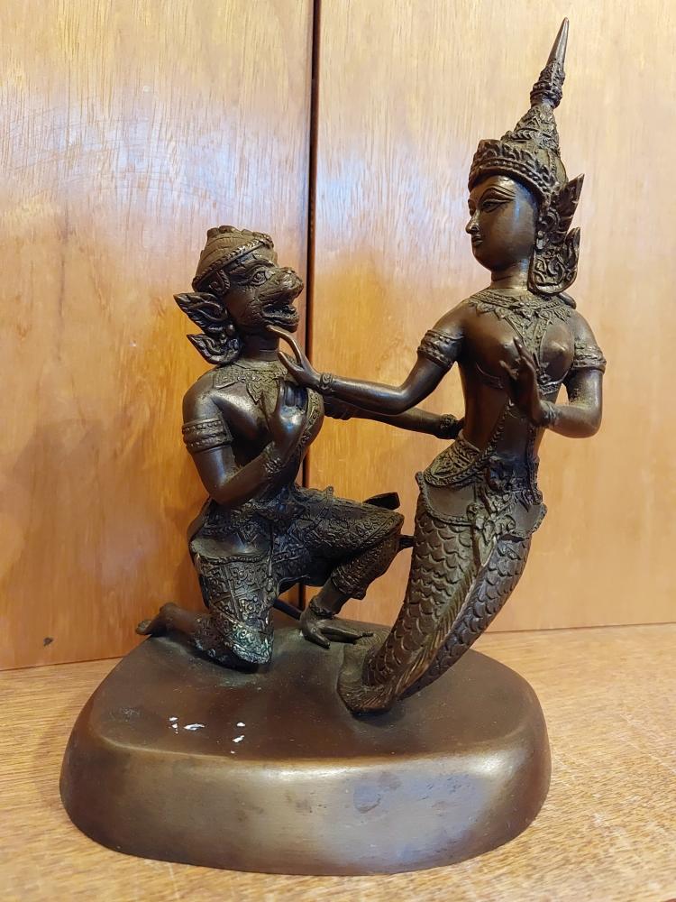 Bronze-Figur, Hanuman mit Meerjungfrau Nangnguag - Thailand - 20. Jahrhundert