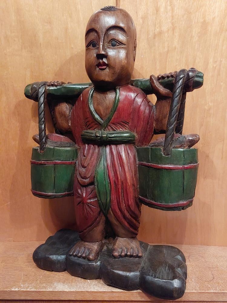 Holz-Figur, Junge mit zwei Eimern  - Asien - 20. Jahrhundert