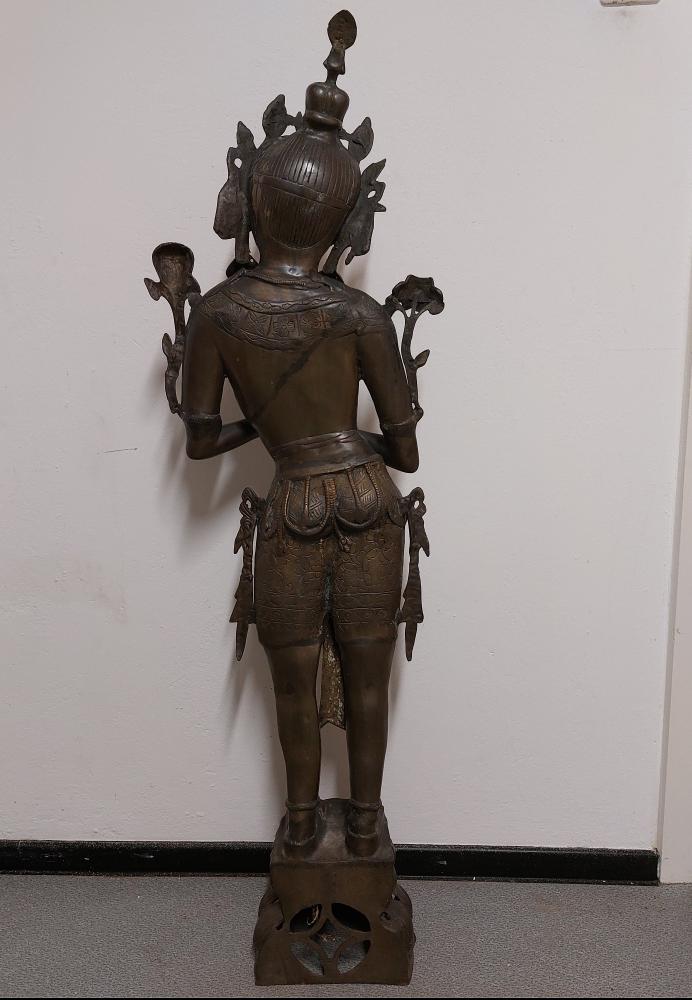 Bronze-Figur, (121cm) Tara stehend  - Tibet - 20. Jahrhundert