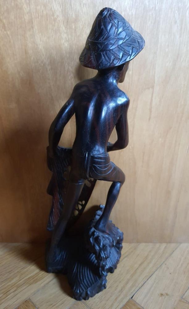 Holz-Figur, Der Fischer - Bali - 20. Jahrhundert